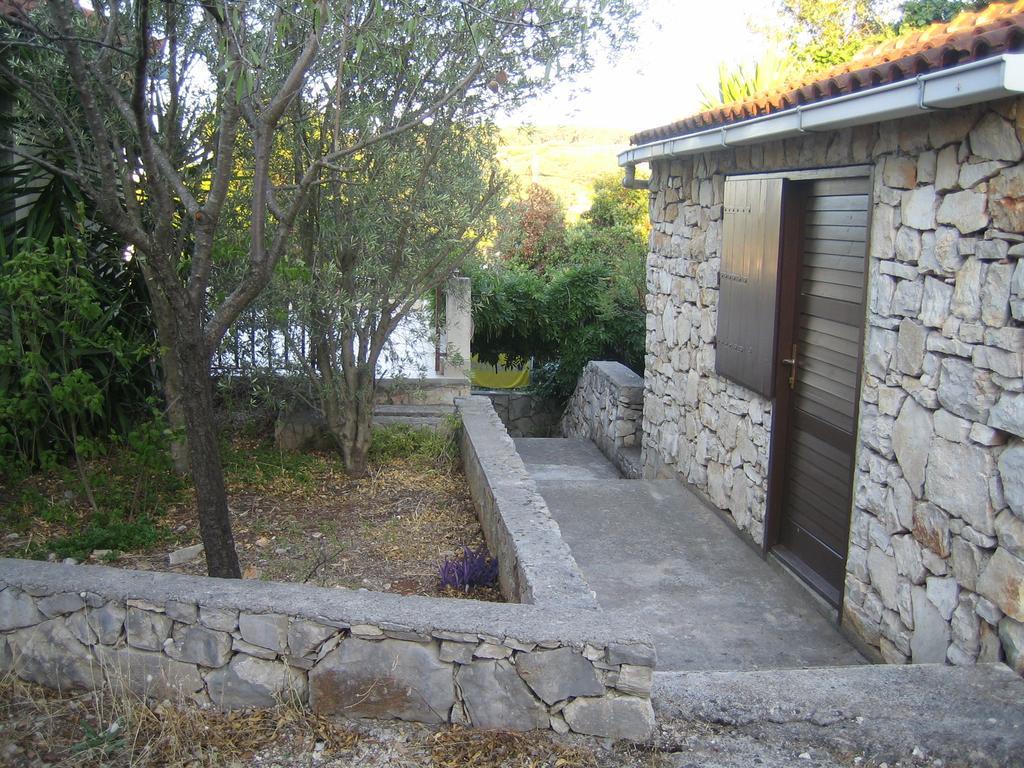 Mendula Apartment Rogac Exterior photo